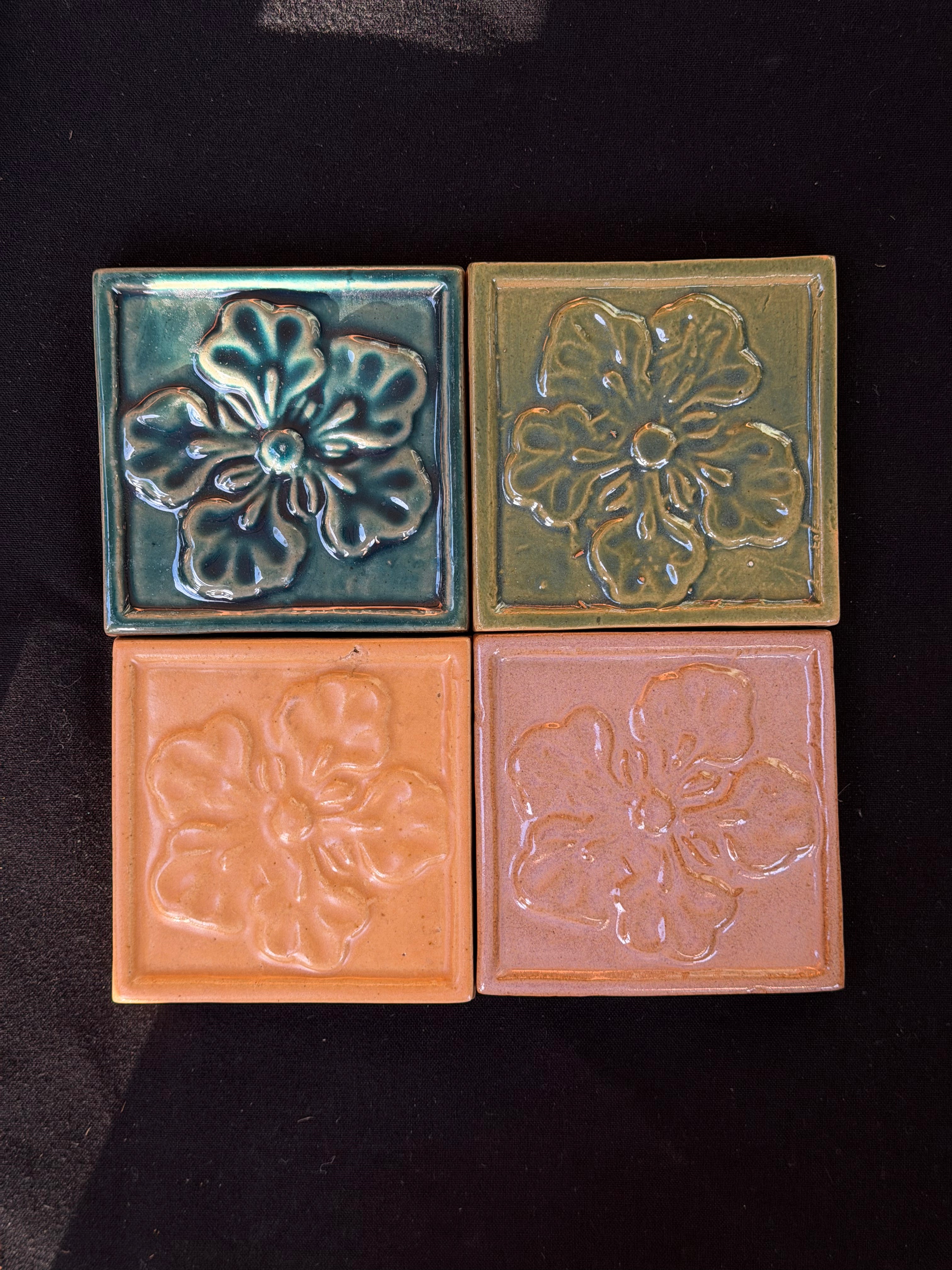 Gốm Hoa Coaster — The Tile Coaster