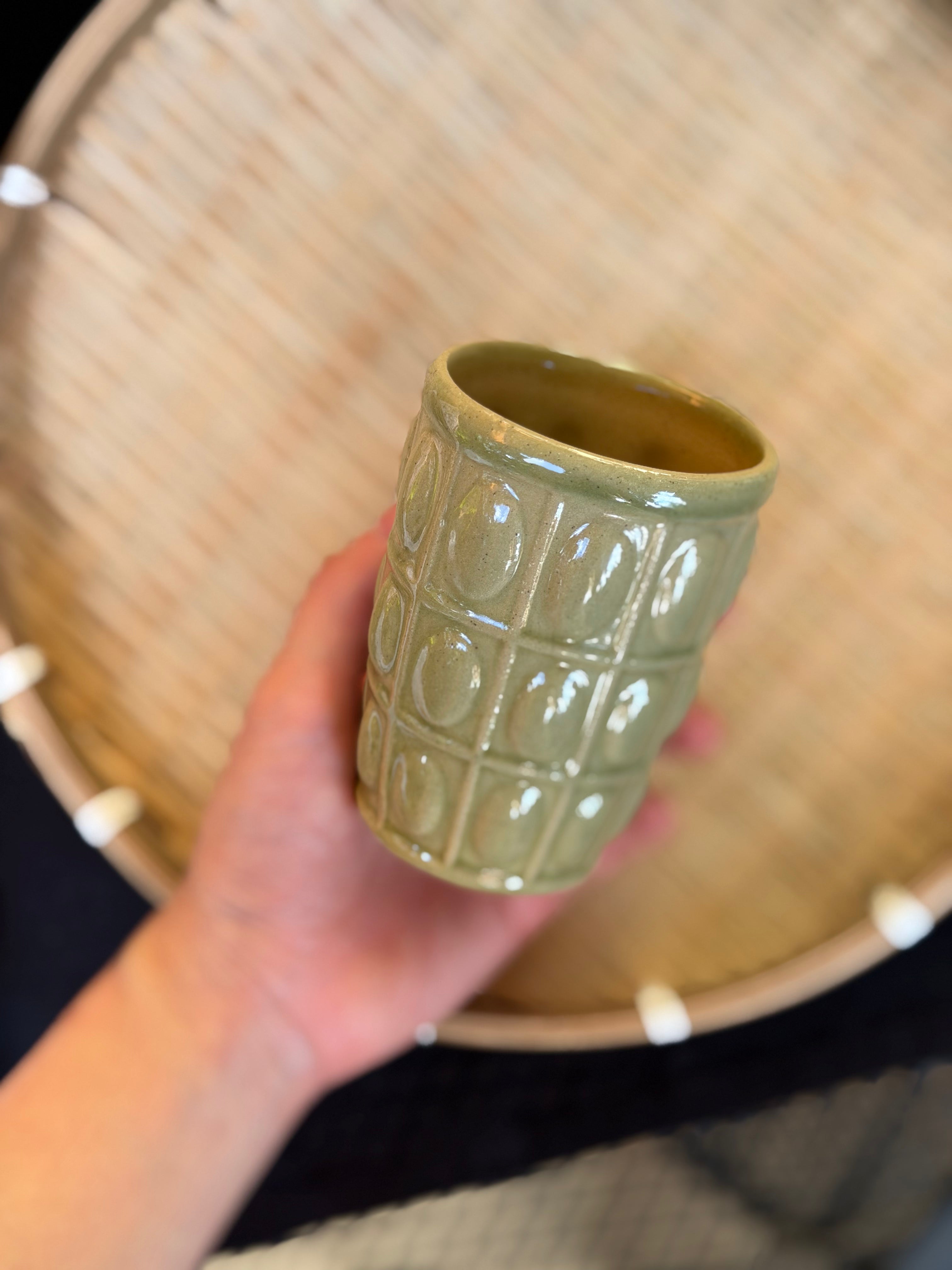 Ly Trà Đá — The Tea Cup